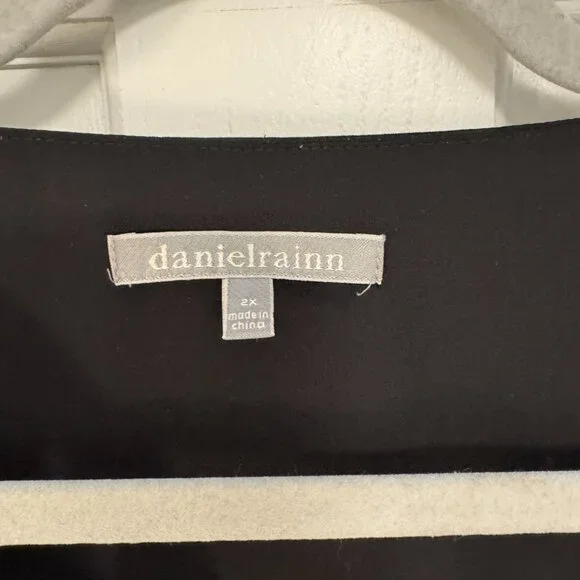 Daniel Rainn Black Blouse. 2X - Picture 2 of 4